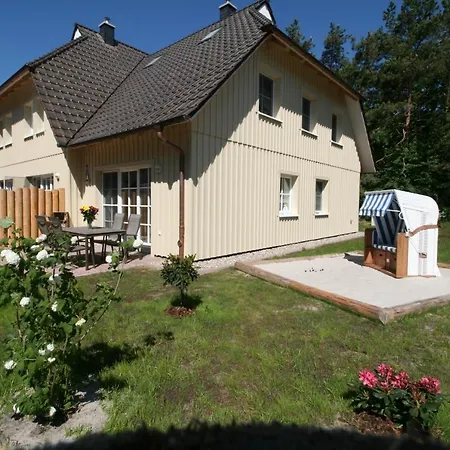 Holiday home Haus Sprotte Born